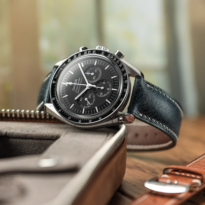 Zeigen Sie Ihren Stil mit dem Lerano Toskana gefütterten Lederarmband in Blau