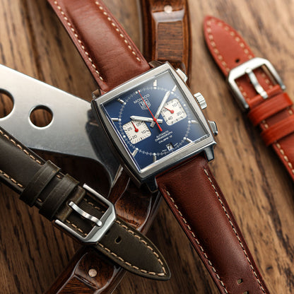 Band de reloj de cuero genuino acolchado Tenby en color marrón oscuro clásico