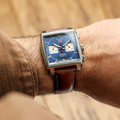 Band de reloj de cuero genuino acolchado Tenby en color marrón oscuro clásico