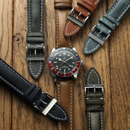 Armband aus dickem, gepolstertem Leder im Vintage-Design – Patina Blau Jeanskraft